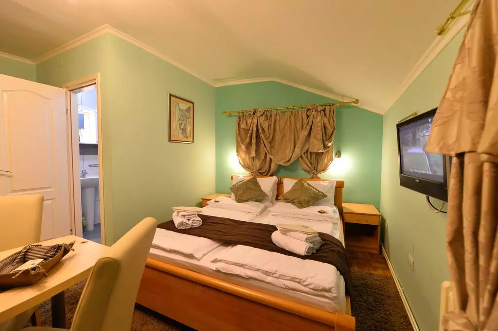 hotel_tal centar_novi_sad_shabavizparvaz_07.jpg